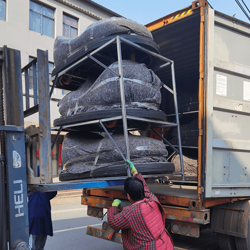 Coin-operated bumper cars
